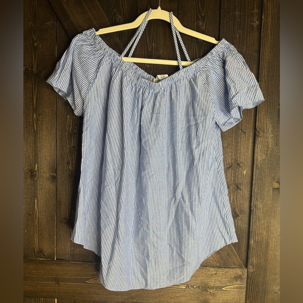 Moon Kiss•Size Med•off shoulder• Blue &White• vertical striped• blouse•EUC